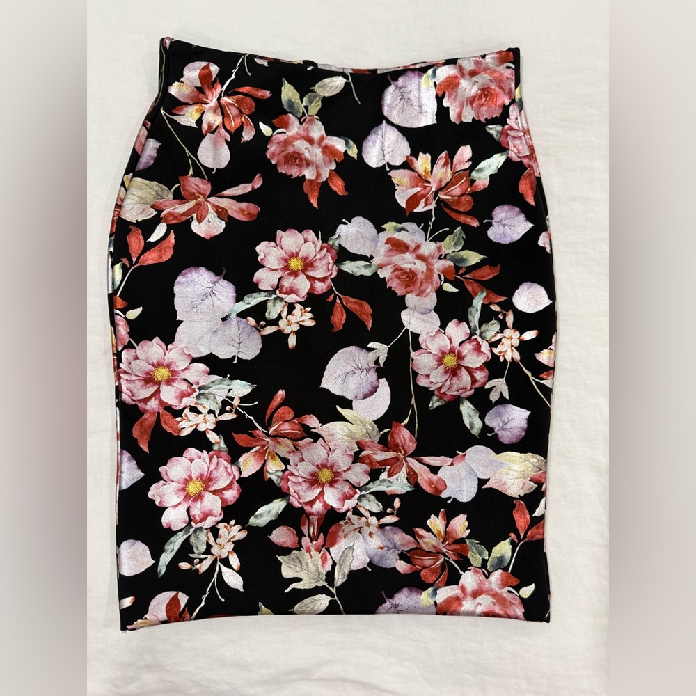ECI Black Floral Pencil Skirt